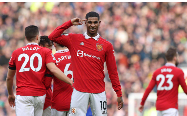 萨拉赫的踢 萨拉赫的踢